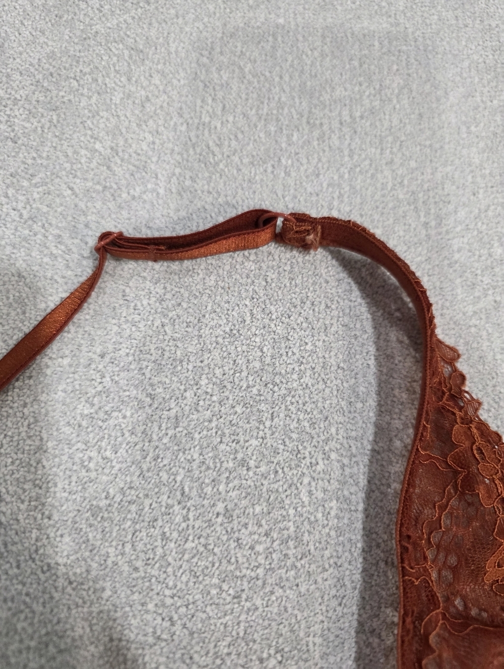 FREE PEOPLE Intimately Lace Plunge BRA - Picture 9 of 16